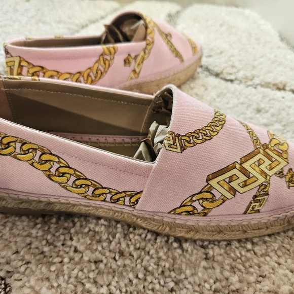 NEW Versace medusa pink Canvas Espadrilles with gold chain print. - Picture 3 of 4